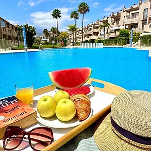 apartamento-en-playa-de-la-tejita.adeje-hotels.com/